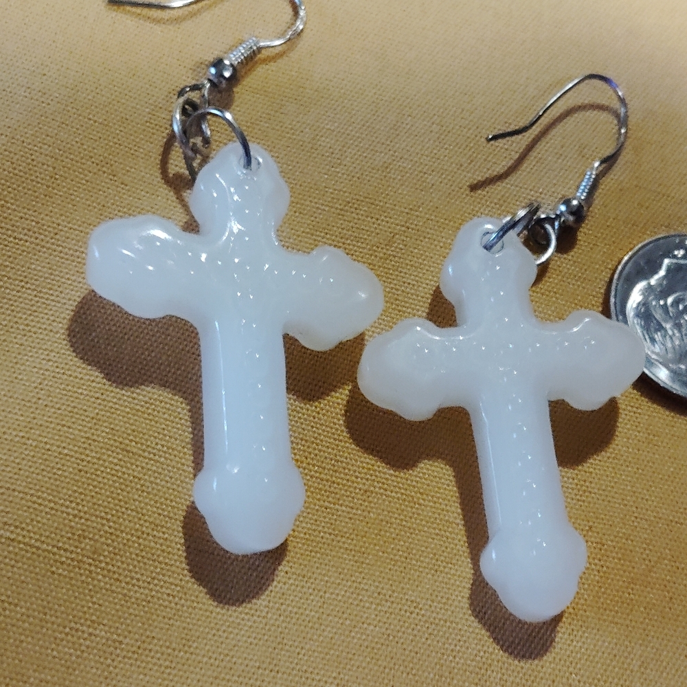 PURE WHITE, JADE, THICK 1/4" DEEP. GORGEOUS, HYPOALLERGENIC, STERLING. 2" IN L